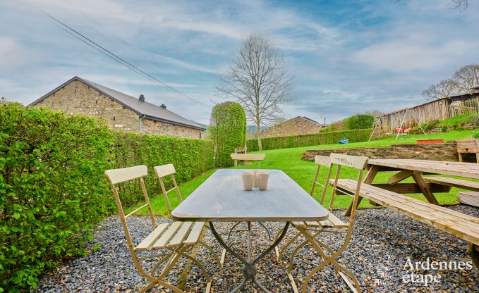 cozy holiday home with 5 bedrooms, jacuzzi, sauna and private garden in Vielsalm Ardennes