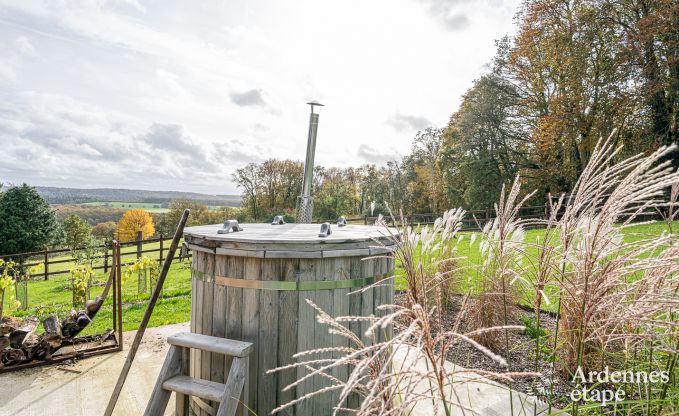 Unforgettable stay in Villers-en-Fagne: Holiday home with sauna, jacuzzi and breathtaking view in the Ardennes.
