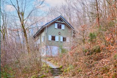 Chalet in Viroinval for 9 persons in the Ardennes
