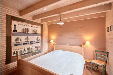 Chalet in Viroinval for 9 persons in the Ardennes