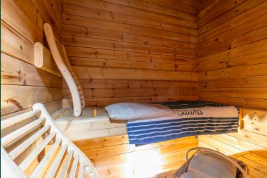 Chalet in Viroinval for 6/8 persons in the Ardennes