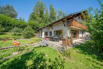 Holiday home for 15 people in Vresse-sur-Semois in the Ardennes