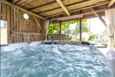 Holiday cottage in Bièvre for 21 persons in the Ardennes