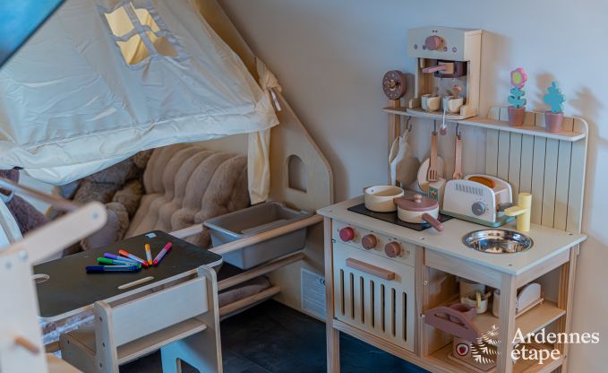 Spacious farmhouse for 14 people in Vresse-sur-Semois with 5 bedrooms, 5 bathrooms, heated indoor pool, playroom and private terrace