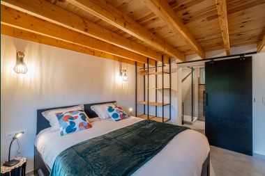 Single-story holiday home in Vresse-sur-Semois: terrace with view, ideal for a couple with children