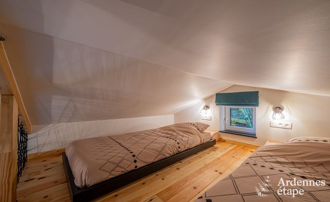 Single-story holiday home in Vresse-sur-Semois: terrace with view, ideal for a couple with children