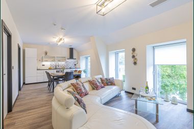 Holiday home in Walcourt, Ardennes, 6 people, 3 bedrooms, outdoor pool, shared garden, modern amenities