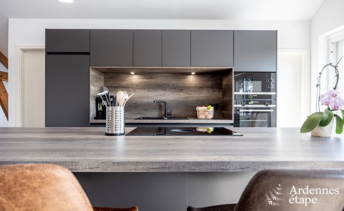 Comfortable holiday home in Welkenraedt for 6 people with jacuzzi, playground equipment and private garden