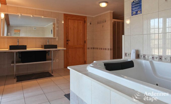Holiday cottage with sauna and jacuzzi to rent for a stay in Xhoffraix
