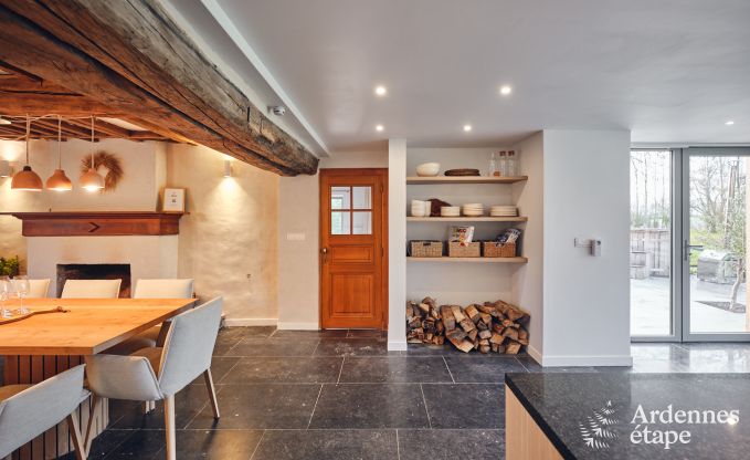 Charming village house for 10 people in Yvoir: hot tub, fireplace, large private garden